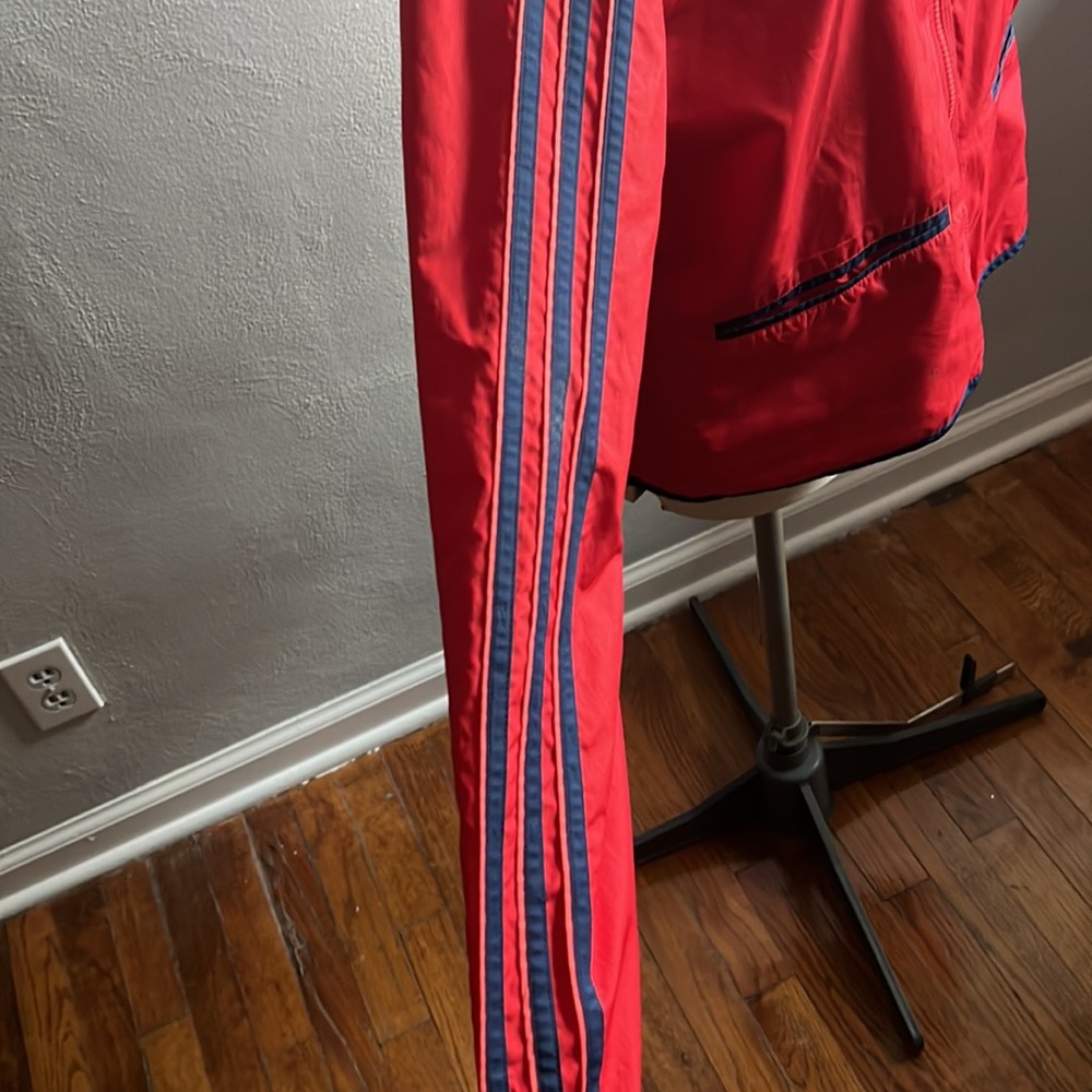 Adidas size large women’s wind jacket - Picture 4 of 7